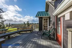 Sq Writers Retreat - Image 3