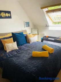 Luxury Three Bedroom Barn Conversion in Devon - Image 2