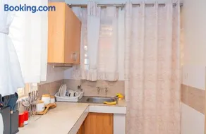 Pearl Furnished Apartment Skyview Hideaway - Image 4