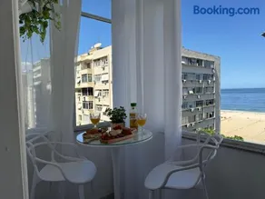 Apartamento c/vista p o mar no Leme - Image 2