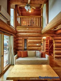 Villa Noël Kitakaruizawa Notch, Pet Friendly Sauna & Wood Jacuzzi - Image 1