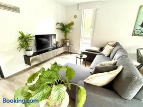Wilhelmines Hafenliebe am Park mit Balkon, Netflix, & Privatparkplatz - Image 1