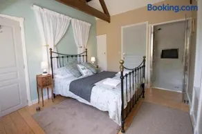 Bulat-Pestivien Retreat with 4 spacious Bedrooms - Image 2