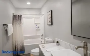 Gillespie Dr 2BR 1BA Unit A | Near Downtown SD - Image 3