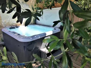gite de caractere au calme au milieu des vignes avec piscine et jaccuzi - Image 4