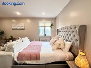 502 Luxury 1BR apartment in center city - Image 4