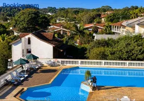Suite Conceito Reformada com Cozinha Planejada, Iluminacao Cenica e Piscina Resort em Serra Negra - Image 1