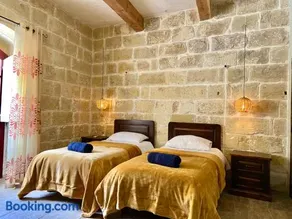 Ta Lucija - Luxurious 6 Bedroom/En suite Villa - Pool / AC - Image 5