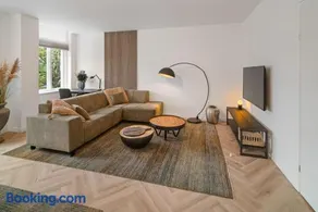 Prestige XL Full-home near city center and Park - Image 2