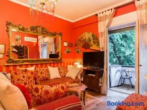 Romantic & Artistic Apartment - Image 1