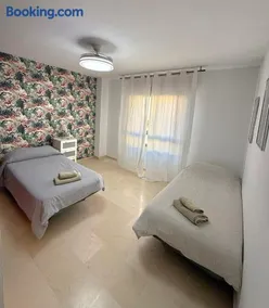 Beatiful and full-equipped flat in the city center - Image 3