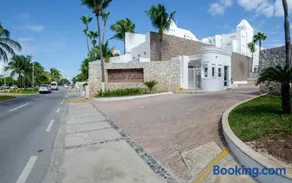 Cancun plaza frente al mar - Image 4