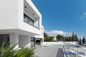 New modern villa by the sea, magical view, a few minutes from the beach - by TRAVELER tourist agency Krk - ID 2000 - Image 3