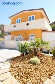 Casa Vacanze IL GIGANTE Comfort a Due Passi dalla Valle dei Templi - Image 1