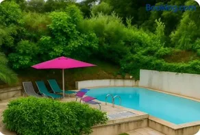 Le Cannet, chambre double à l'étage privatif, d'une maison avec piscine - Image 1