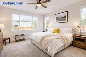 Scenic Modern Home with Private Patio & Fireplace - Image 2