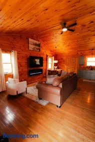 Secluded Cozy Log Cabin Villa - Image 1