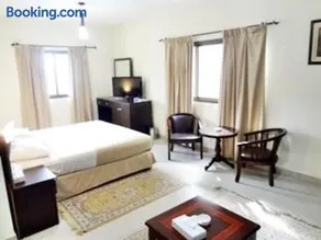 Dolphin Hotel - Image 2