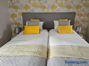 Brogans Apartments - Image 4