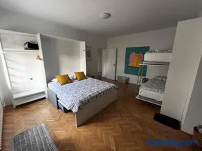 The Green Door Apartment - Center, Terrace & Free Parking - Image 5