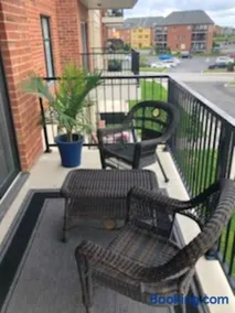 Luxurious Apartment in Brossard with Terrace - Image 2