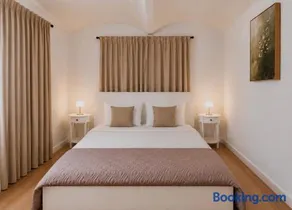 Urban Base Premium Apartment - Image 2