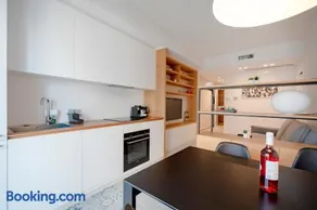 Marina Apartment - Image 4