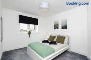 3BR Free Parking Near Hopetoun & Edinburgh Airport - Image 4