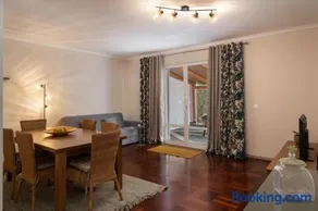 Apartamento Formosa Patio with garden - Image 4