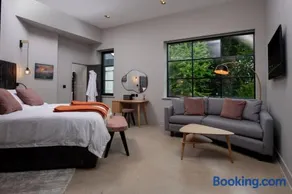 Montgomery House Apart-Hotel - Image 5