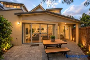 Maggies Beach House Spring by the Sea - Image 1