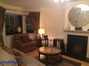 ArdMullen Townhouse X Davitt's Guesthouse & Restaurant Kenmare - Image 2
