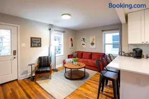 Adorable 2 King Bed Frenchtown Home - Image 1