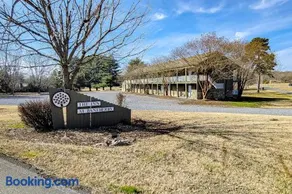 Stroll to Douglas Lake Sleeps 4 Dog OK Games Gym - Image 2