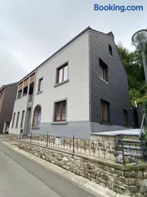 Chez Mo - Image 1