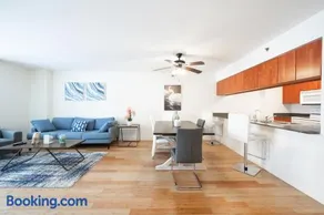 Luxury 1 Bedroom Apartment • Brickell • City and Ocean View - Image 3