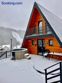 Twin Cabins Azuga - Image 2
