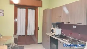 Spacious Apartment in Trapani + AC - Image 1