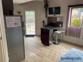 Charmant T3 privé avec vue et accès piscine - Image 2