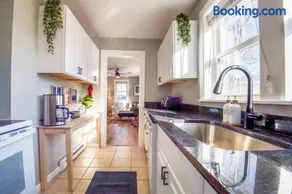 The Sunnyside Stay - Image 3