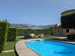 Family-friendly finca with picturesque garden - Image 3