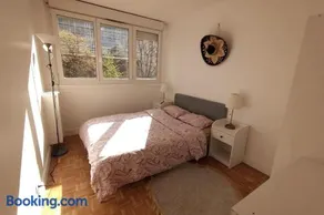 Cosy 2 BR, La Défense, 5 min walk metro+parking - Image 4