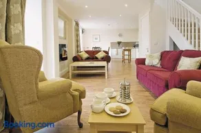 Riding Farm Cottages - Image 3