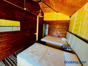 Lucky Sea Beach Hotel - Image 4