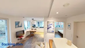 Stilvolle Wohnung in Elbnähe mit Balkon, Parkplatz - Image 1