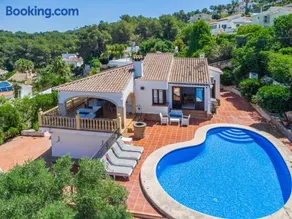 Villa Elisea Retreat | Pool, BBQ Holiday Vibes - Image 2