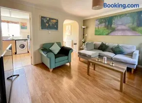3 Bedroom Detached house Wellingborough - Image 1