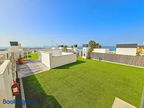 Oceanfront Duplex with a Rooftop Pool and Terrace - Image 5