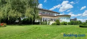 Hotel Sonnenhof - Image 1