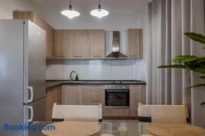Banana Leaf House - Image 2